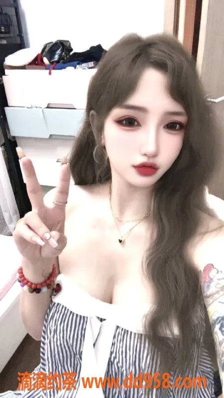 深圳楼凤-南山南雅，26岁165cm，48kg御姐，舌吻&六九服务