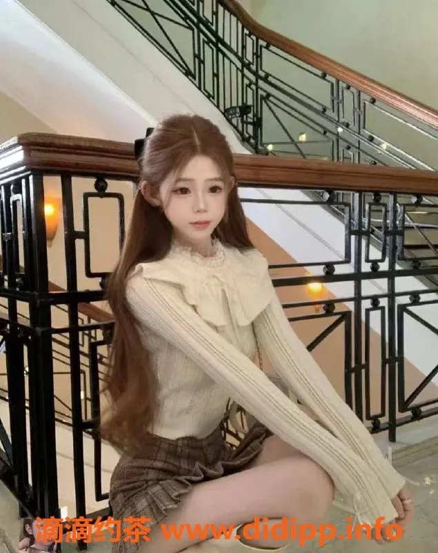 深圳楼凤-龙华小雪，1000p嫩妹服务出色