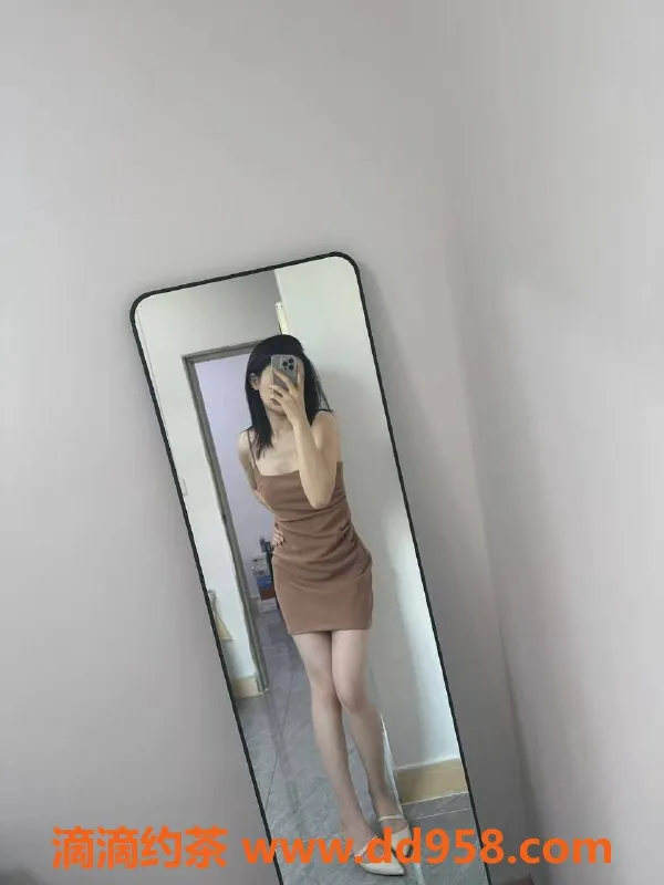 深圳楼凤-龙岗珊珊，1000p体验嫩妹服务