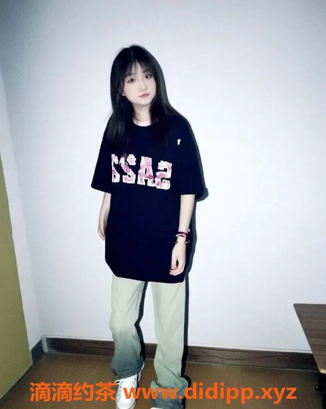 深圳楼凤-宝安区小美，1200起，魅力嫩妹服务