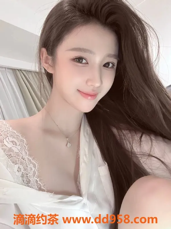 深圳楼凤-南山书涵，140斤魅力小姐，茶费1400p起