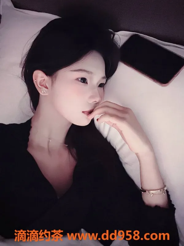 深圳楼凤-宝安琪琪，167高85斤，1000起价格，服务多样