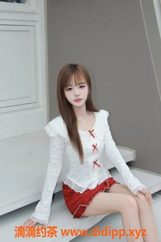 深圳楼凤-南山嫩妹李晴萱，服务仅1000p