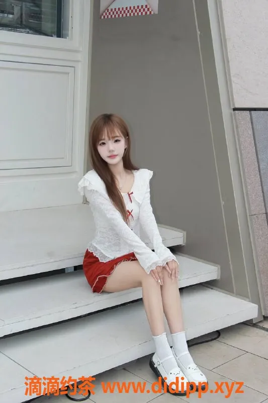 深圳楼凤-南山嫩妹李晴萱，服务仅1000p