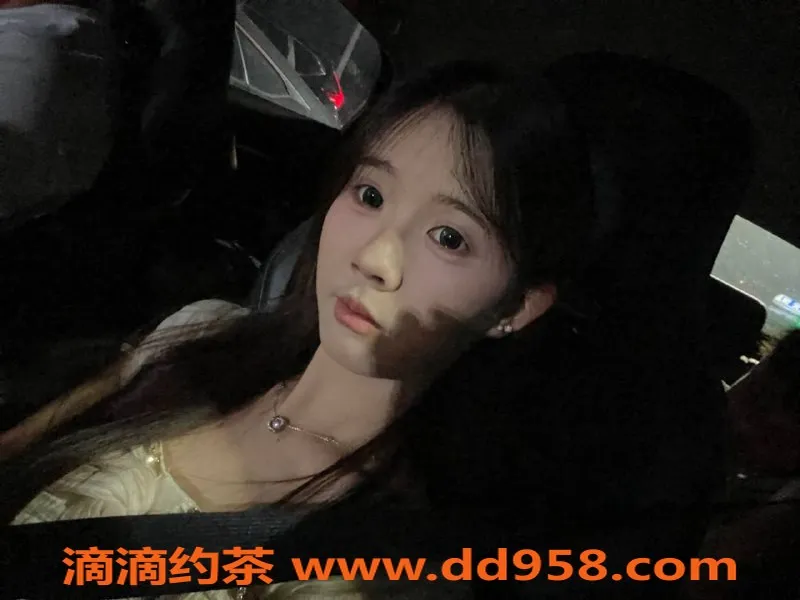 深圳楼凤-宝安青青，19岁嫩妹，165b，900起