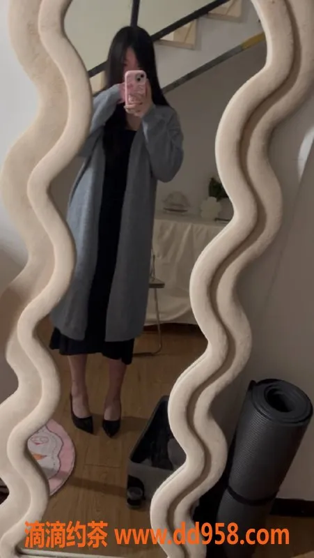 广州楼凤-海珠嫩妹伞伞，超值688元服务体验