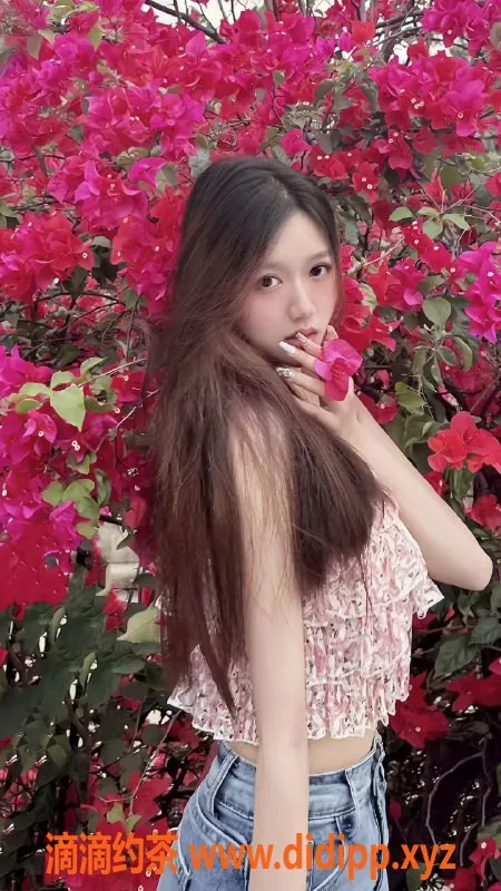 上海楼凤-上海兔兔酱，20岁素颜美女，165身高，茶水费1300