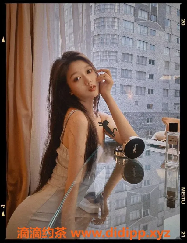 上海楼凤-上海兔兔酱，20岁素颜美女，165身高，茶水费1300