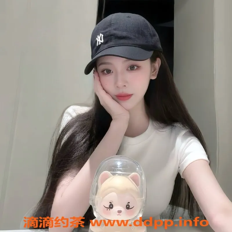 深圳楼凤资源信息,龙华长腿嫩妹依林，学费1300p