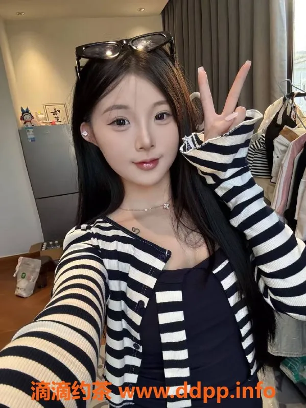 深圳楼凤-宝安小怡 19岁165cm 45kg 六九嫩妹可外出