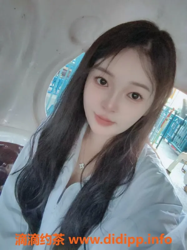 广州楼凤-番禺小米，600元嫩妹，舌吻、69服务