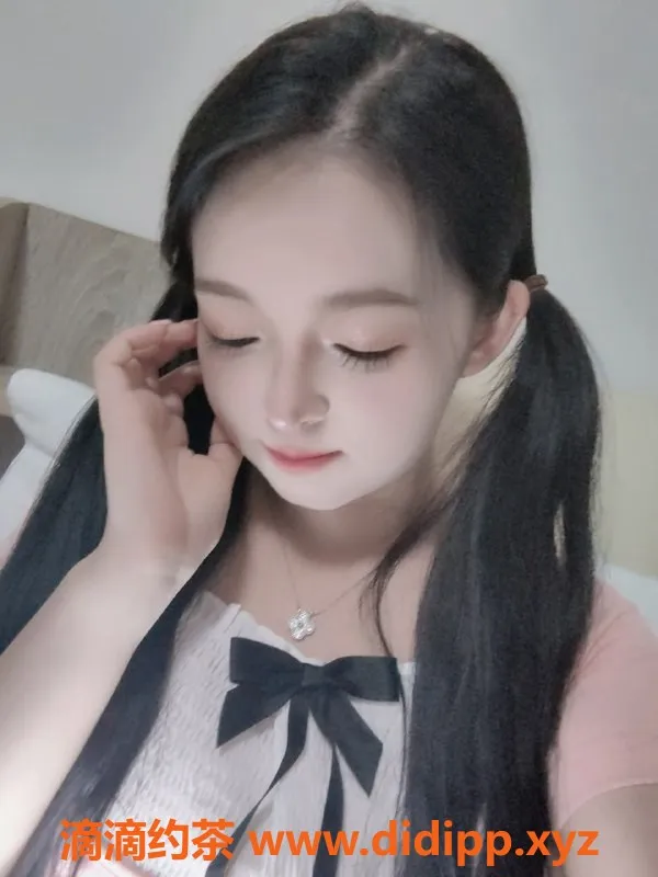 广州楼凤-番禺小米，600元嫩妹，舌吻、69服务