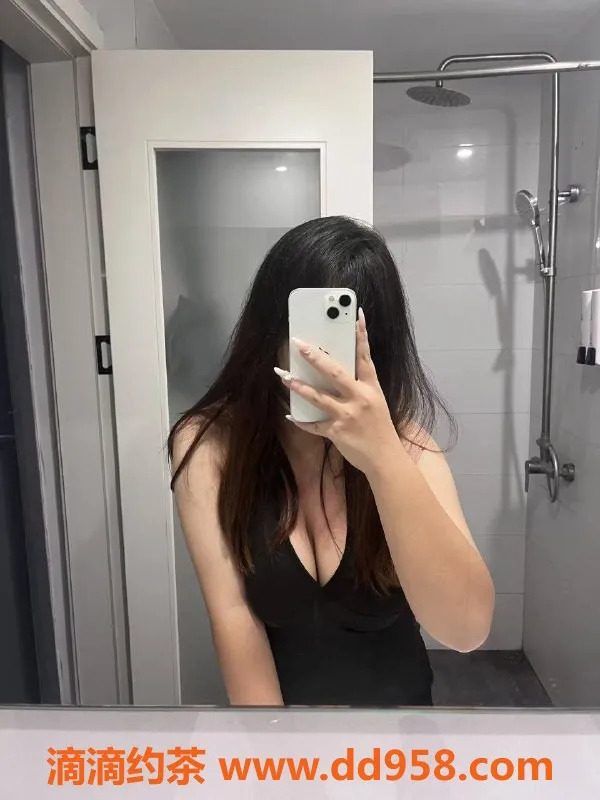 广州楼凤资源信息,禅城梦梦，舌吻嫩妹只需500元