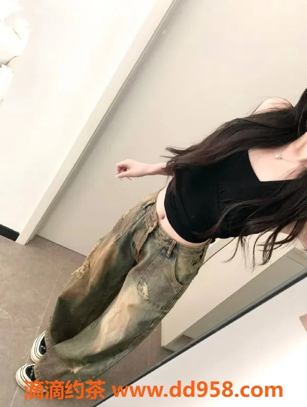 深圳楼凤-南山允儿 165cm 42kg 长腿纹身 可外出服务