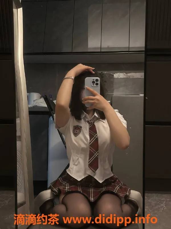 广州楼凤-天河嫩妹柚柚，超值600元体验等你来！