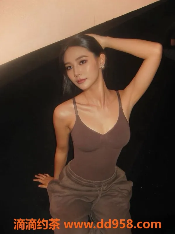深圳楼凤-福田米娜 176高挑美胸 26岁 1300起价