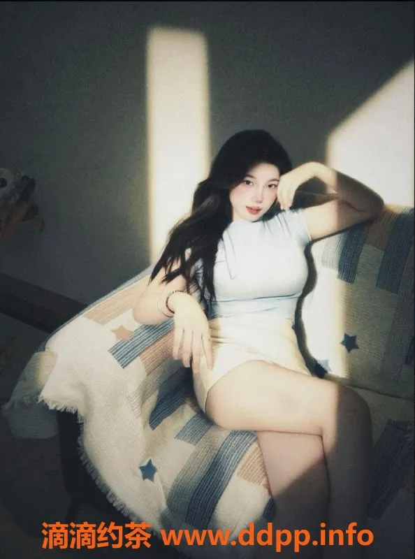 湛江楼凤-湛江诗晗，18岁165cm，D杯，服务优质，800元起