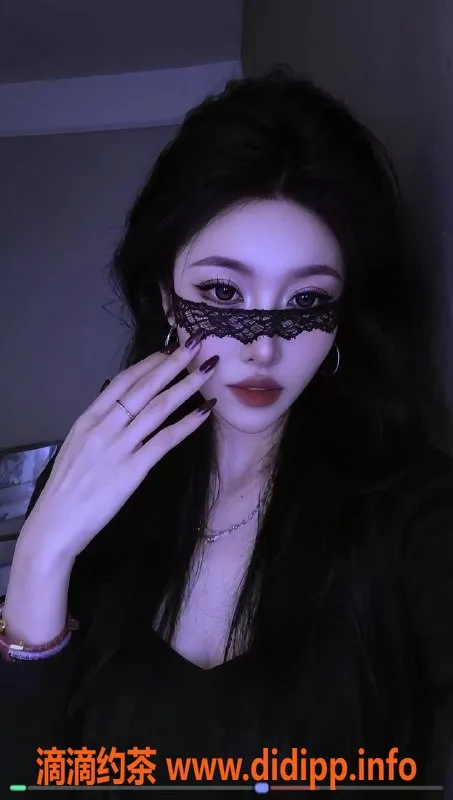 成都楼凤-武侯区知夏，身高1.62，50kg少妇车服务