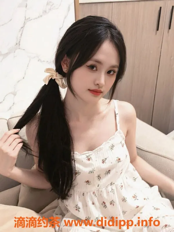 深圳楼凤-南山嫩妹小花，700p享受舌吻与69服务