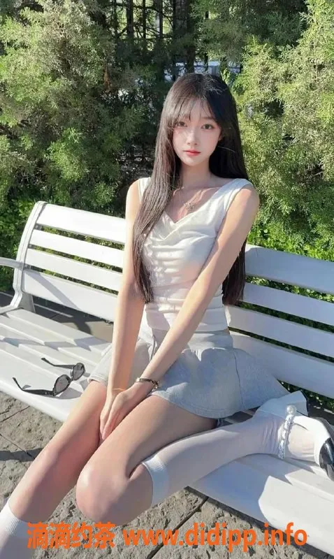 深圳楼凤-福田18岁菲儿，170cm 48kg 甜美高老师