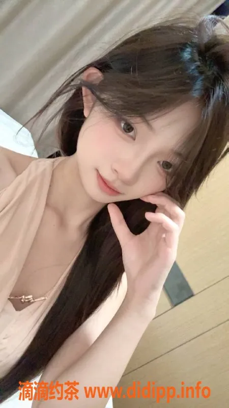 深圳楼凤-宝安嫩妹小萌，900元可享舒适服务