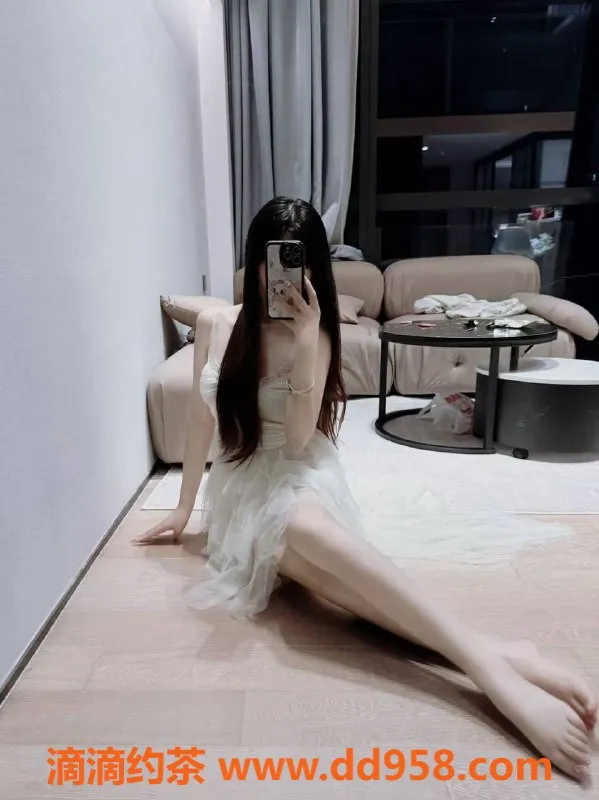 深圳楼凤-南山18岁嫩妹西西，166cm，45kg，含多种服务