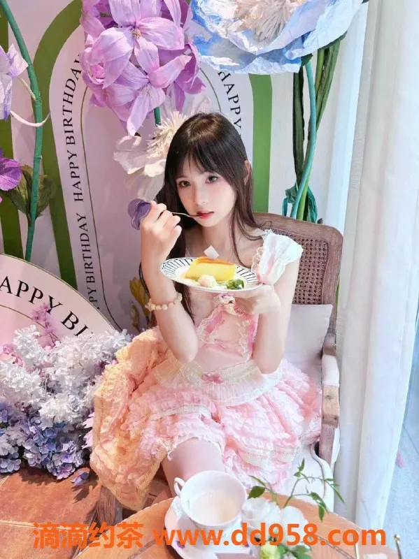 深圳楼凤-南山18岁嫩妹西西，166cm，45kg，含多种服务