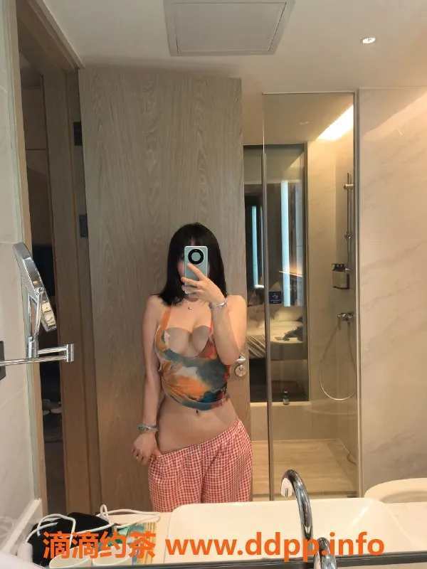 广州楼凤-天河御姐衫瑶，800元引领奢华体验