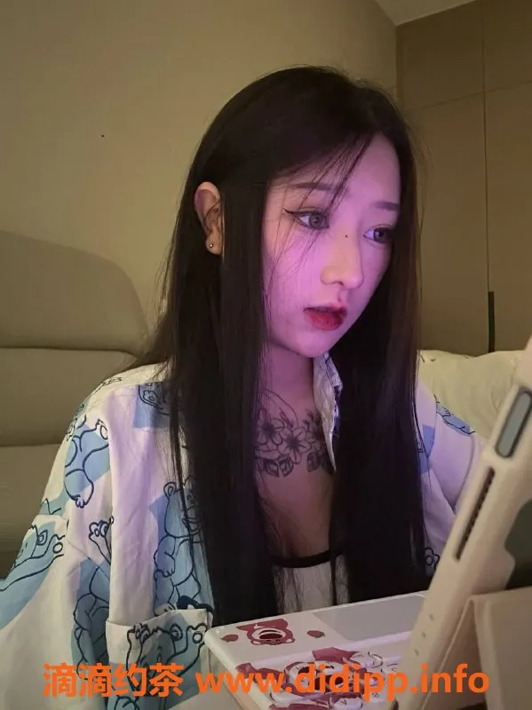 广州楼凤-越秀嫩妹兮桐，外出服务700元