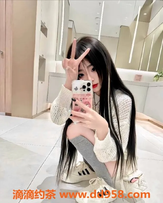 深圳楼凤-宝安小艺，18岁，160CM，1000起步，夜晚服务