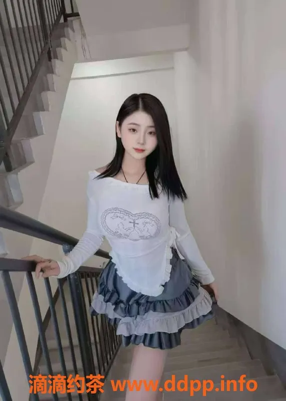 广州楼凤-南海嫩妹贝贝，包时700元等你体验