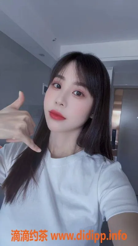 深圳楼凤-宝安葡萄，23岁，163，87斤，600元服务