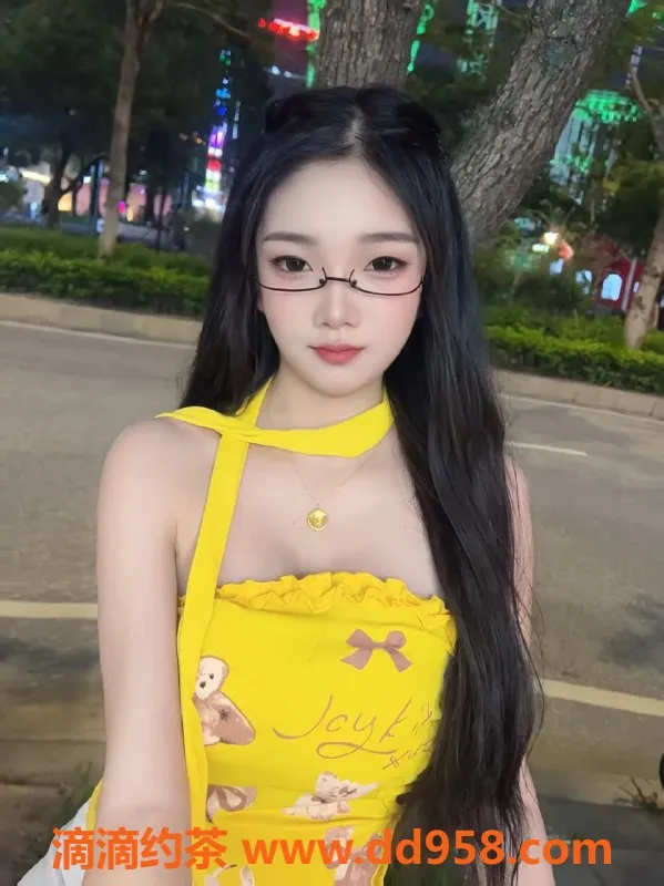 广州楼凤-越秀嫩妹宝宝，700元亲密服务等你来享受