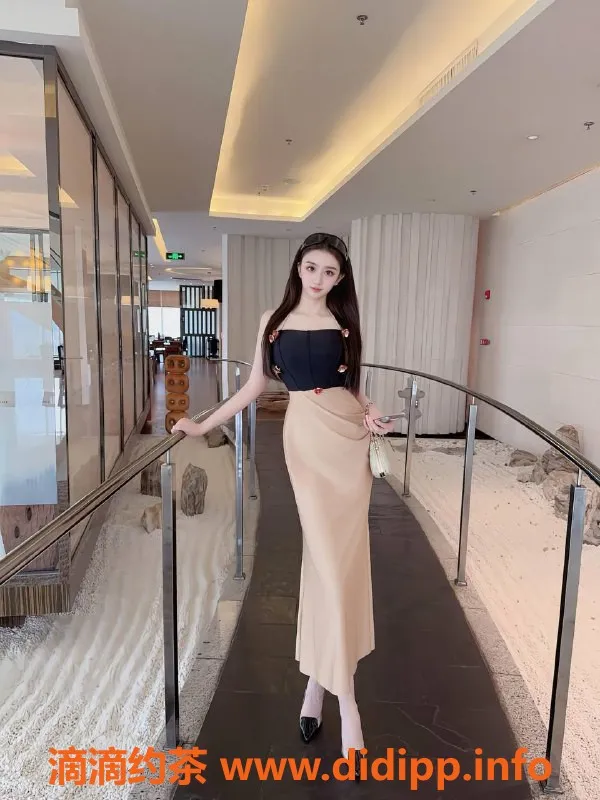 深圳楼凤-福田安玥，20岁，175cm长腿，价格1488起