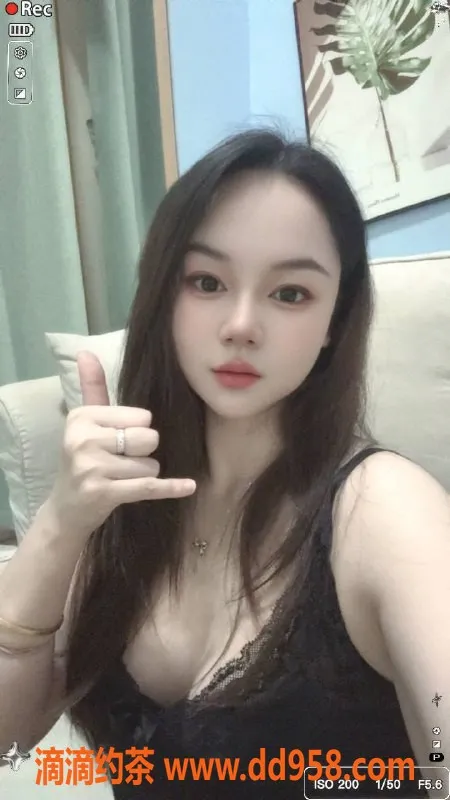 深圳楼凤-龙岗御姐七七，26岁163cm，47kg，价格实惠