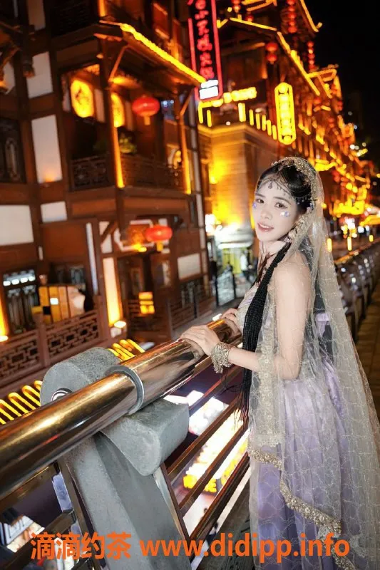 深圳楼凤-南山糖糖，800元舌吻与制服诱惑服务