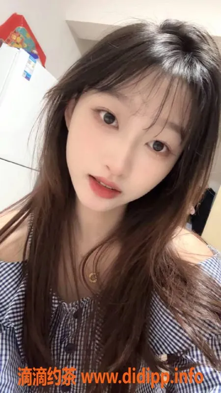 深圳楼凤-龙岗小雅，42kg嫩妹，心动只需1000P