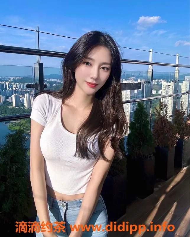 东莞上门服务-东城YoYo，25岁，身高165，轻盈45kg，价格亲民