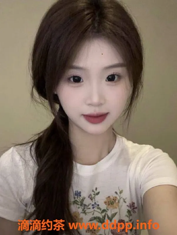 广州楼凤-广州天河雯雯，嫩妹舌吻服务，800元起