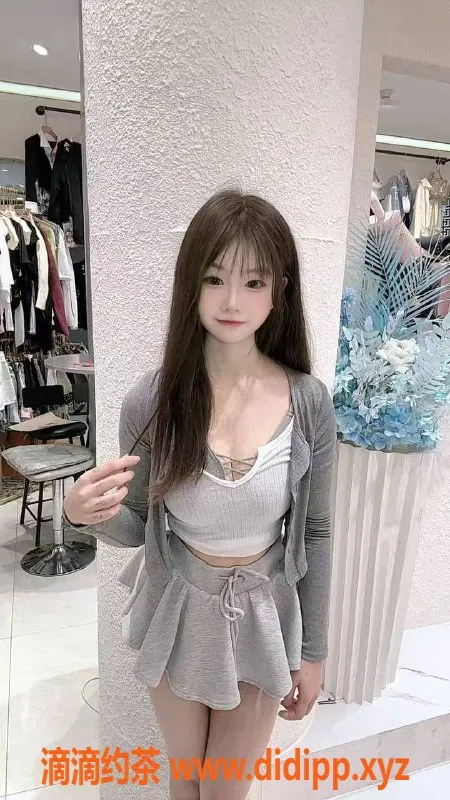 广州楼凤-金沙洲懒懒：嫩妹服务700p，体验六九之乐！