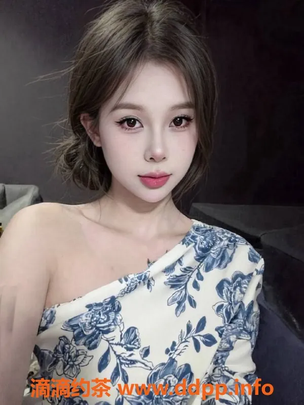 深圳楼凤-南山18岁嫩妹蛋黄，168cm 95斤服务超棒！