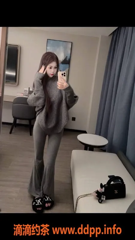 深圳楼凤-南山18岁嫩妹蛋黄，168cm 95斤服务超棒！