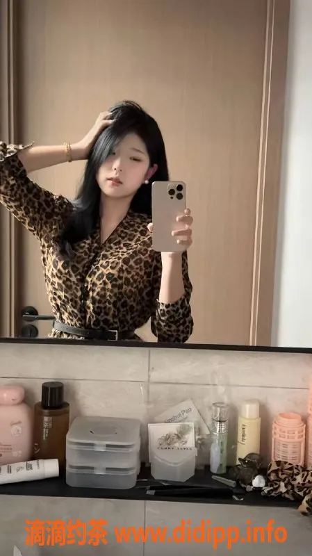 深圳楼凤资源信息,南山小涵，18岁嫩妹，168cm，55kg，1200起