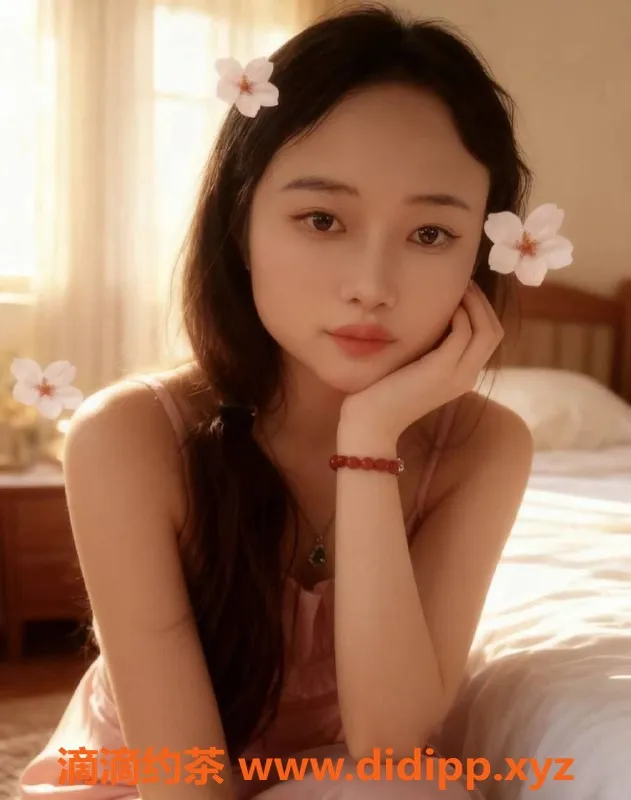 深圳楼凤-龙岗小贝儿，800元舌吻制服丝袜服务