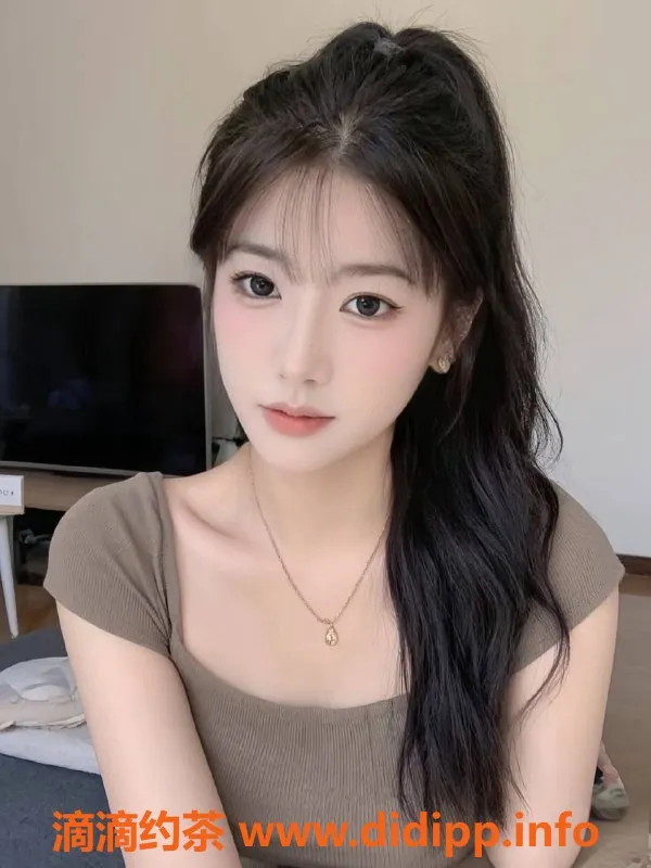 深圳楼凤-福田柚子18岁，168高，45kg娇嫩妹可外出