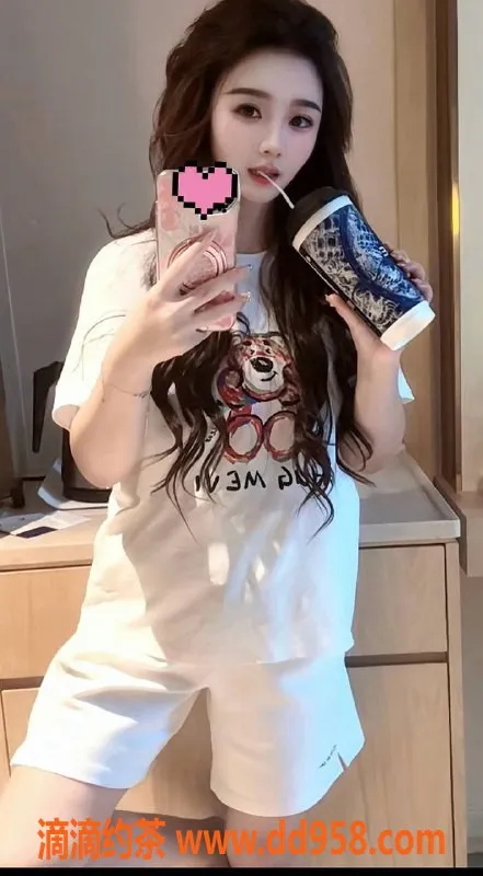 深圳楼凤资源信息,龙华居里夫人，699元起！性感陪浴服务