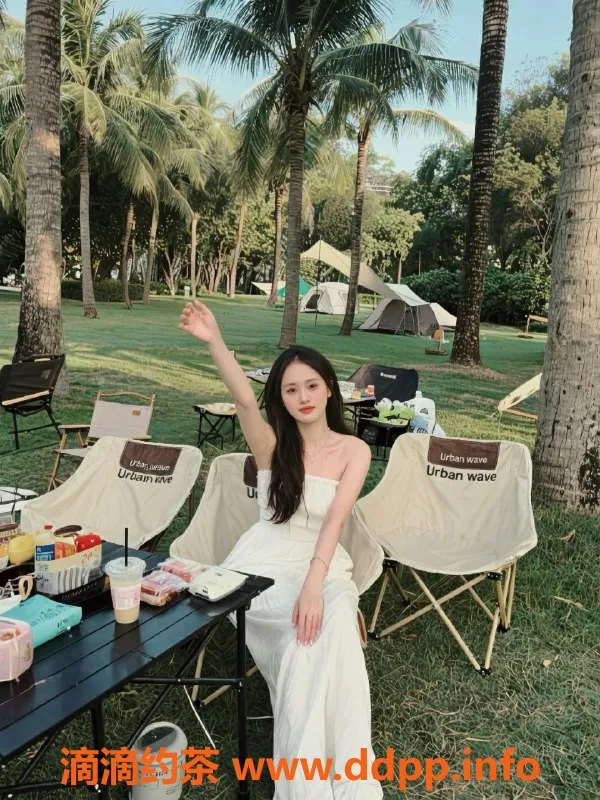 深圳楼凤-南山小花，身材火辣，舌吻和鸳鸯浴等你来体验！