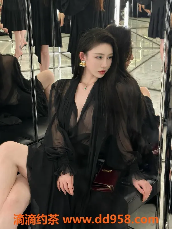 深圳楼凤-福田苏沫，24岁169大长腿，51斤大胸
