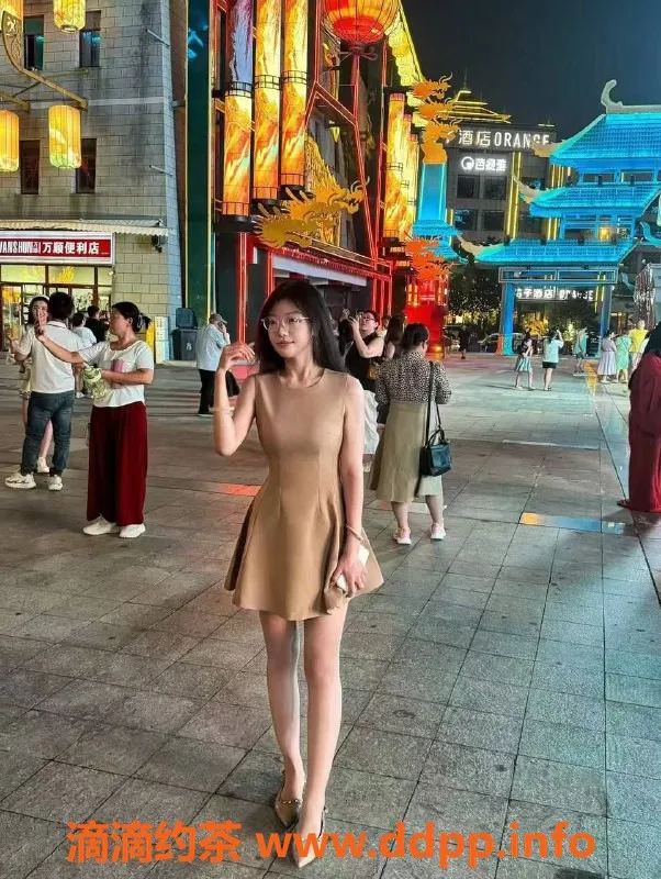 深圳楼凤资源信息,福田悠悠，优质服务，热情如火