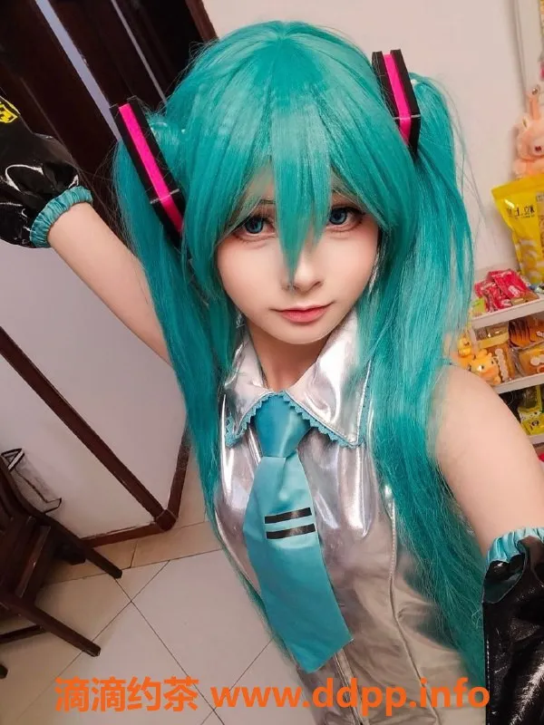 广州楼凤-天河初音未来，1600元嫩妹Cos服务